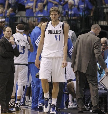 高开低走！哈登空砍23分11助&下半场仅8中1（开局强势后劲不足！哈登23分11助难救主，下半场8投仅1中）