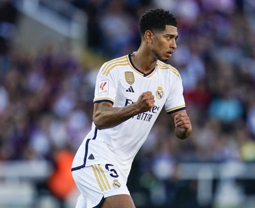 34岁阿联酋国脚奥马尔宣布退役，曾斩获亚洲足球先生（34岁阿联酋球星奥马尔挂靴，曾当选亚洲足球先生）