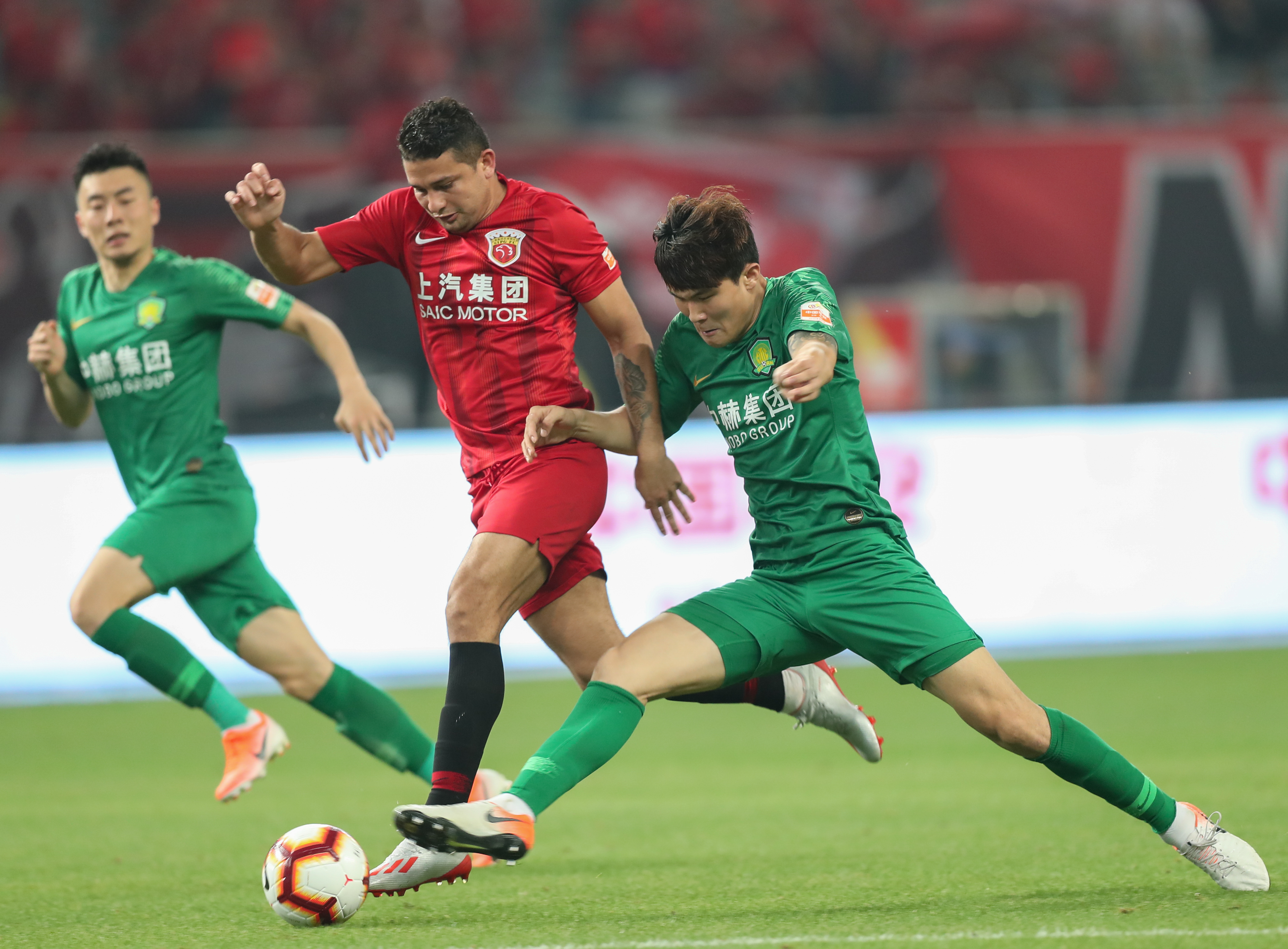 德天空：诺伊尔因肠胃感染缺席合练，乌尔比希可能替代他出场（德天空：诺伊尔肠胃感染无缘合练，乌尔比希或替代出场）