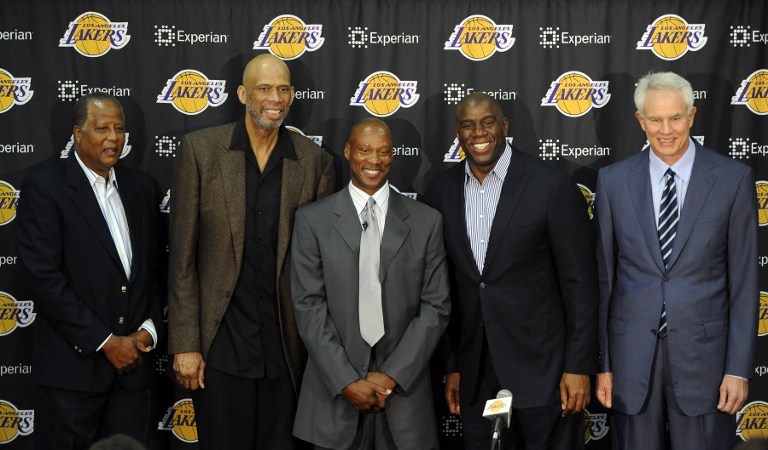 官方：因球迷对阿奇姆彭的歧视言行，成都蓉城被罚款50万元（官方通报：球迷歧视阿奇姆彭，成都蓉城被罚50万元）