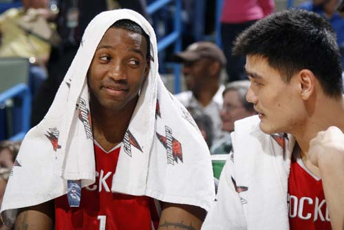 英超半场：泰特、威尔逊破门，维卡里奥送空门，热刺2-0富勒姆（英超半场战报：泰特、威尔逊进球，维卡里奥失误送空门，热刺2-0领先富勒姆）