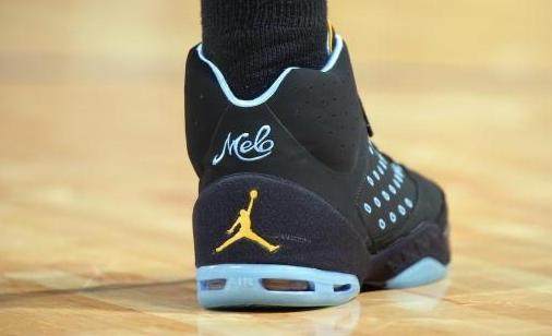 斯基拉：尤文对道格拉斯-路易斯要价4000万欧，森林对他有意（斯基拉：尤文为道格拉斯-路易斯标价4000万欧元，诺丁汉森林有意引进）