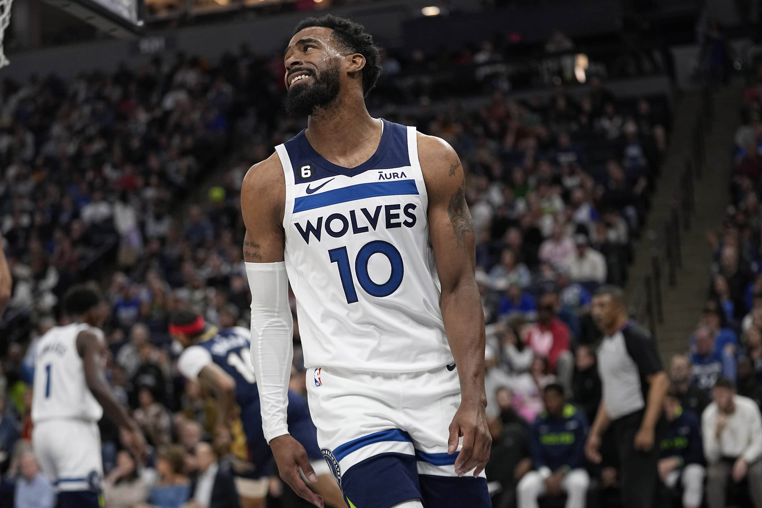 伯纳乌的嘘声？贝林厄姆：我理解，球迷花了很多钱来看比赛（贝林厄姆谈伯纳乌嘘声：理解球迷，他们花了很多钱来看球）