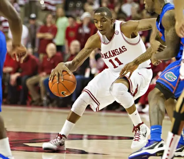 米体：国米想让邓弗里斯在意超杯半决赛对阵博洛尼亚时复出（米兰体育报：国米盼邓弗里斯赶上意超杯半决赛战博洛尼亚）