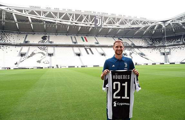 欧冠：巴黎2-1战胜曼联（欧冠：巴黎2比1击败曼联）