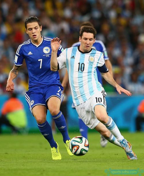 猛龙险胜开拓者，成为联盟目前第四支取得15胜的球队（猛龙惊险力克开拓者，成为本季第4支拿到15胜的球队）