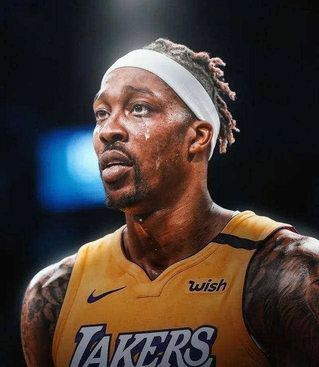 马卡：黄潜有意帕尔特伊，后者目前正面临英国检方指控（马卡报：比利亚雷亚尔有意帕尔特伊，后者正面临英检方起诉）