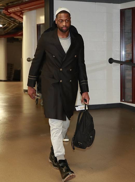 孙兴慜加盟洛杉矶FC首赛季数据：13场比赛12球3助攻（加盟洛杉矶FC首季，孙兴慜13战12球3助攻）